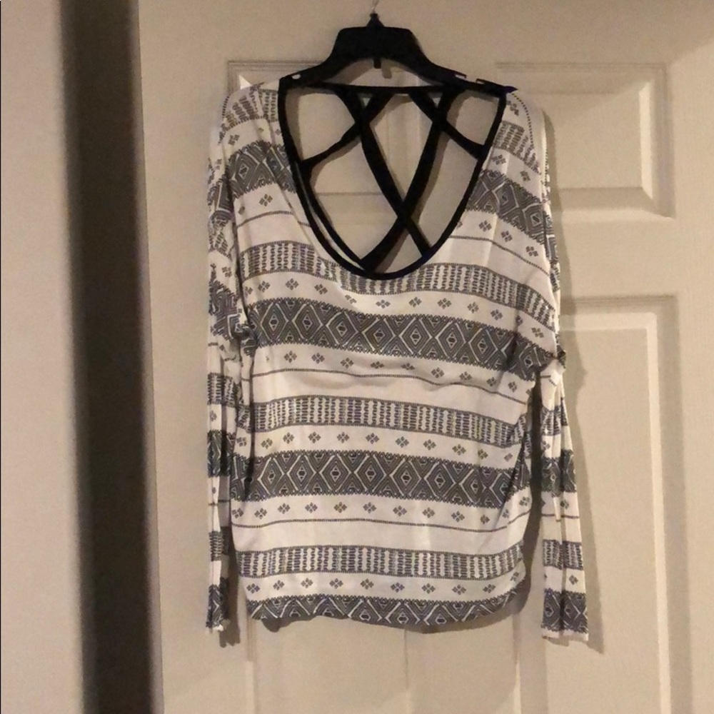 Long. Sleeve shirt